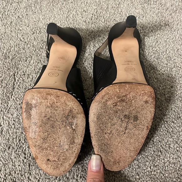 CHANEL - 2014 Interlocking CC Logo Slingback Pumps - Picture 9 of 10